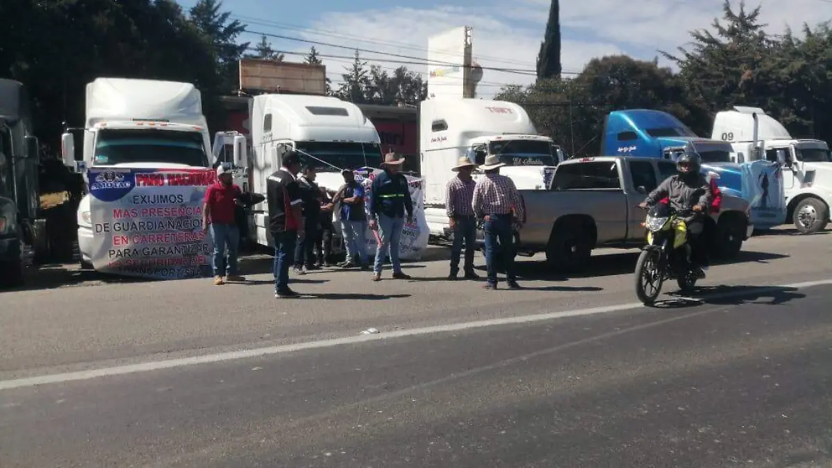 cierre carretero transportistas Calpulalpan (1)